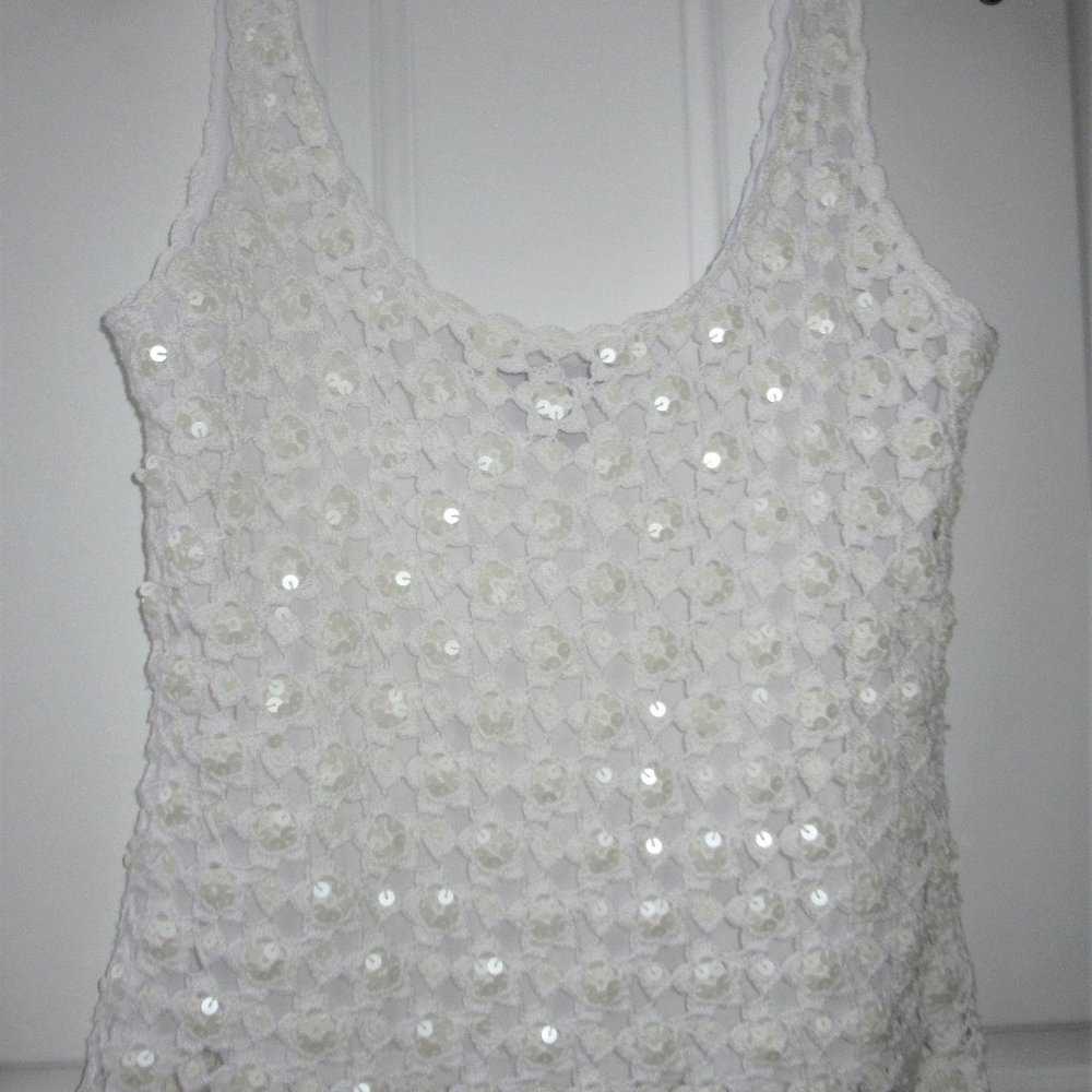 White Tank Top with Sequins Ladies Crochet Knit by "The Wrights" Size Medium